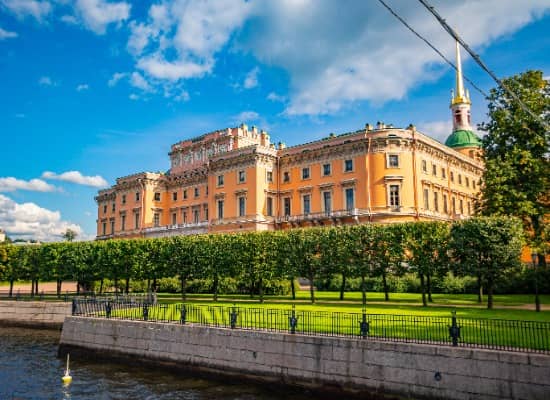 Мифический Петербург