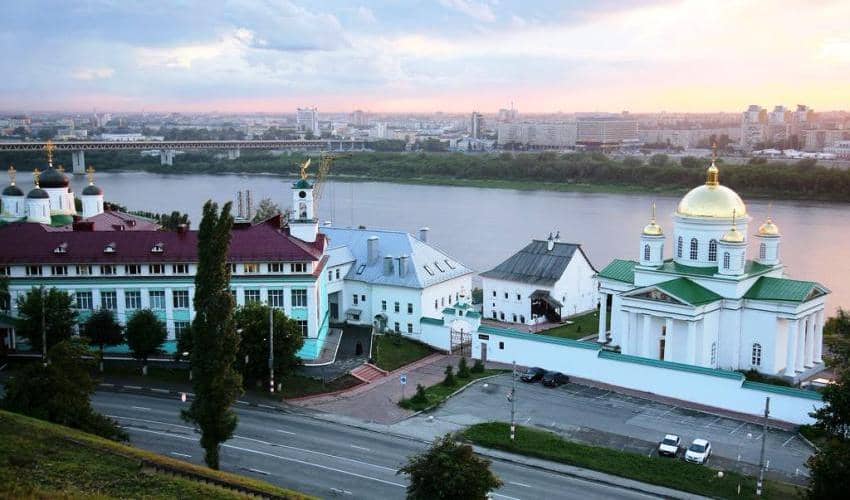 Вид из окон гостиница "Азимум Нижний Новгород"