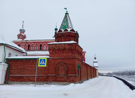 Экскурсия в Староладожский Никольский монастырь.